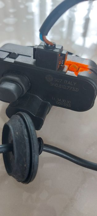 Замок лючка бензобака VW GOLF VI Variant (09-13)