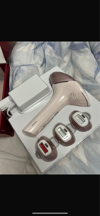 Depilator Philips Lumea 9900 IPL BRI977/00