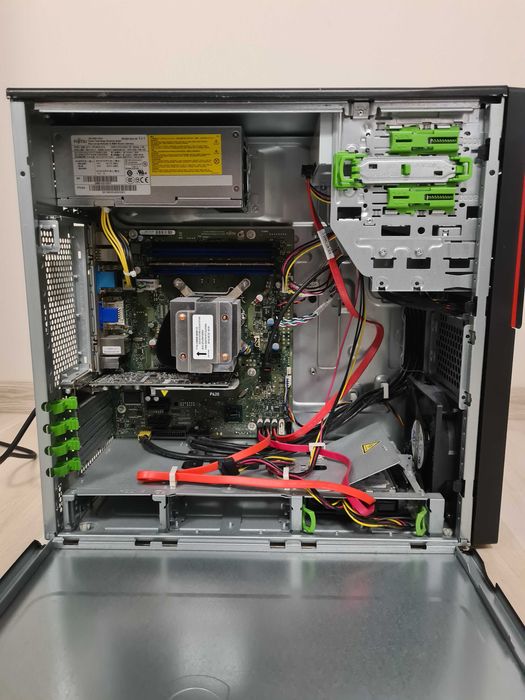 Komputer stacjonarny Dell Fujitsu i5, NVIDIA Quadro, SSD