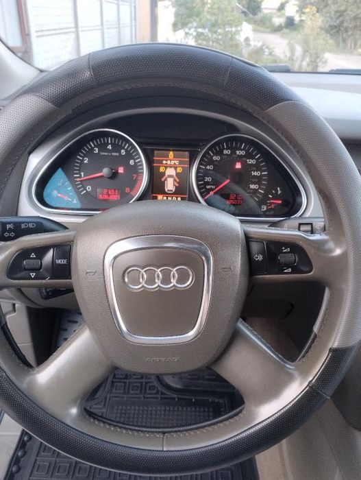 Продам AUDI Q7 в хорошому стані