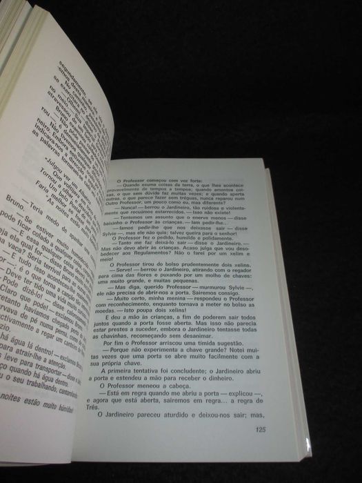 Livro Sylvie e Bruno Lewis Carroll