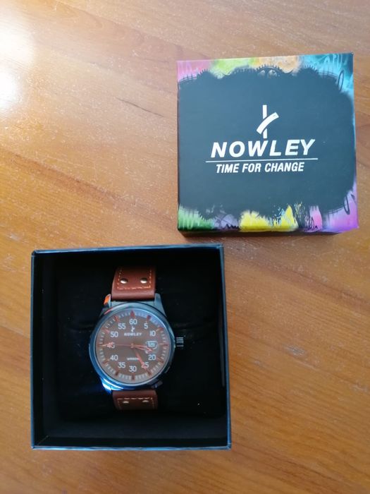 Relógio Masculino Novo em couro castanho