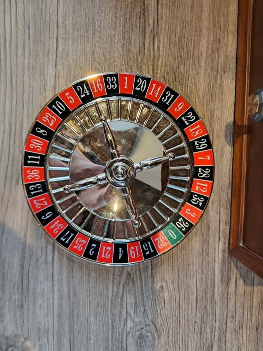 Mesa de Jogo com 4 cadeiras