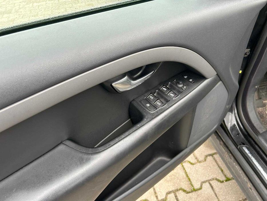 VOLVO V70 2.0 16v diesel kolor 019-26 części