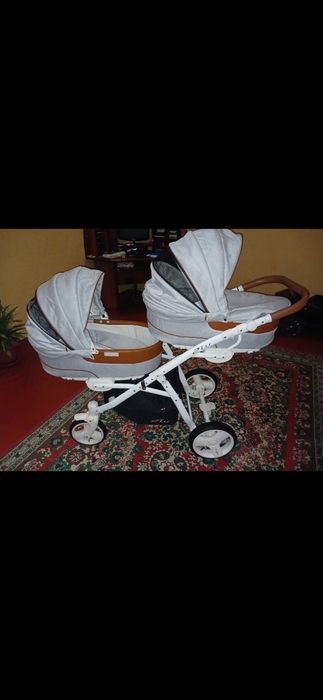 Коляска для двійні