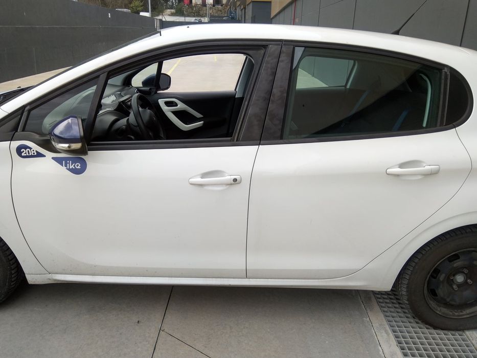 PEUGEOT 208 I - 2015 - Para Peças