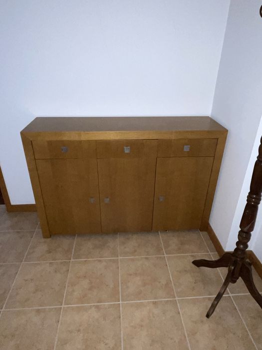 Sala de estar/jantar completa e um quarto