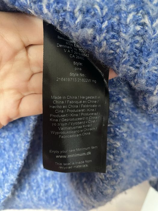 Puszysty, super miękki sweter z domieszką wełny Minimum