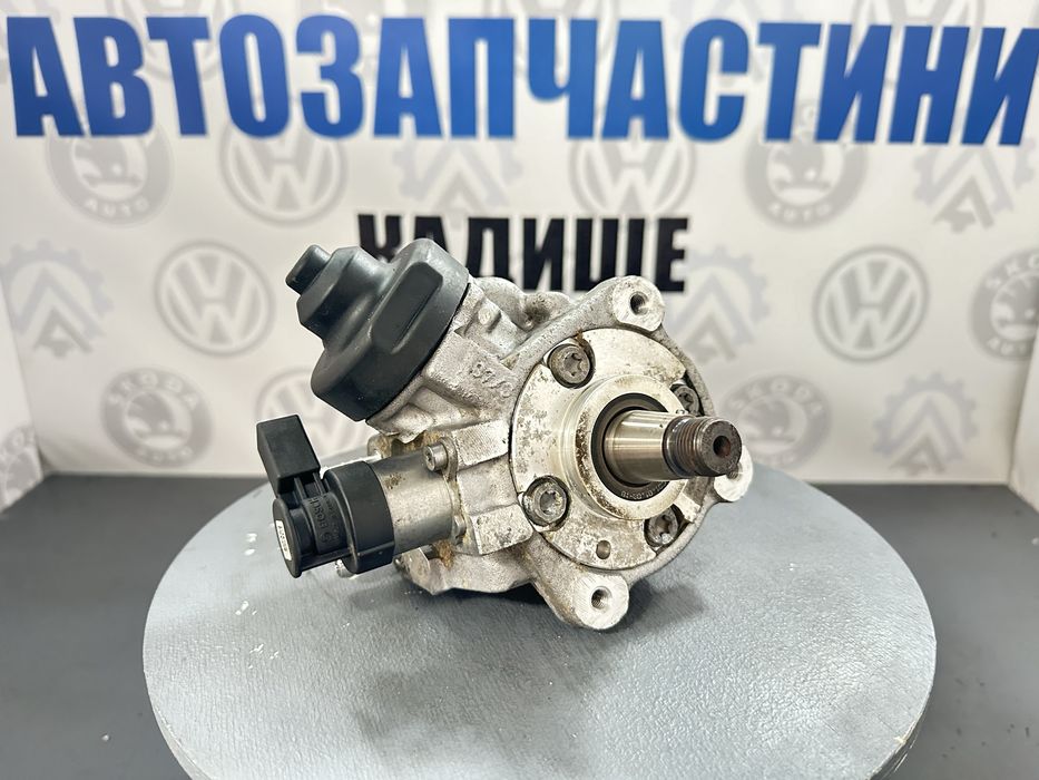 Паливний насос дизель 2.0 TDI CBA CBAB CBB ТНВД Passat Octavia Touran