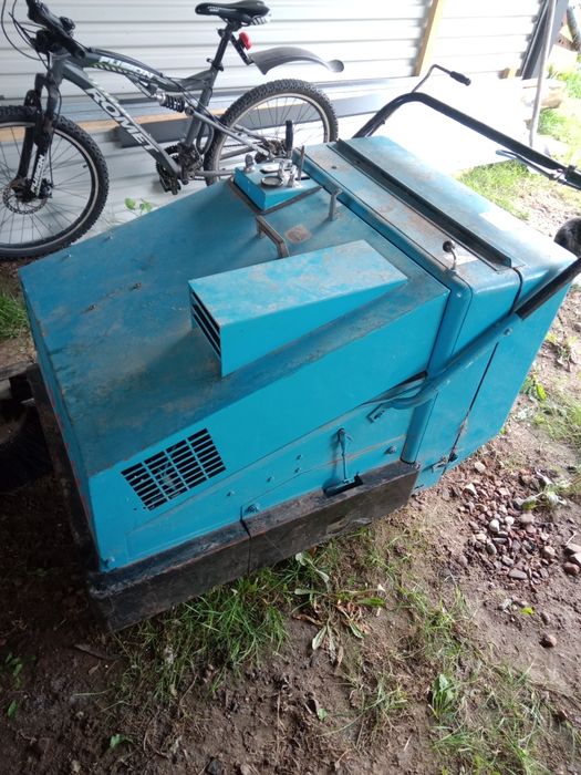 Zamiatarka do polbruku i betonu Wayne sprawna samojezdna przód tył