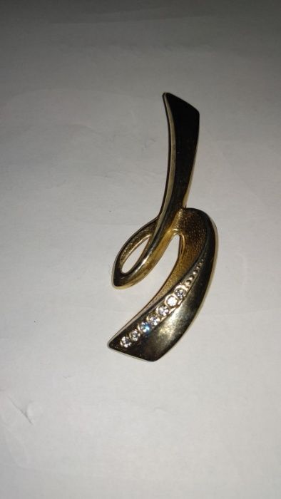 коллекционная старая брошь европа брошка металл золотистый камни узкая