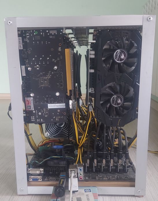 Майнінг ферма на 12 (/11) карт GeForce P-106 6Gb