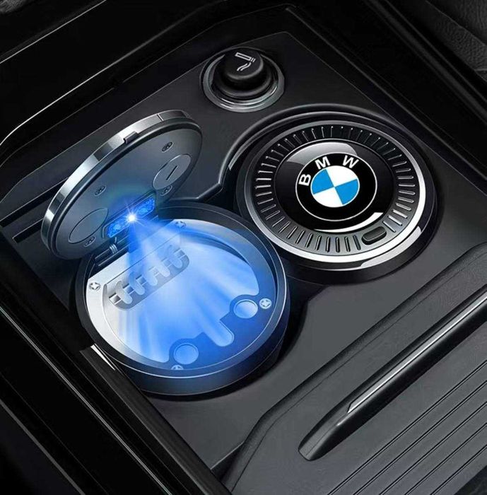 Автомобильная пепельница с подсветкой БМВ с лого bmw карбон кришка
