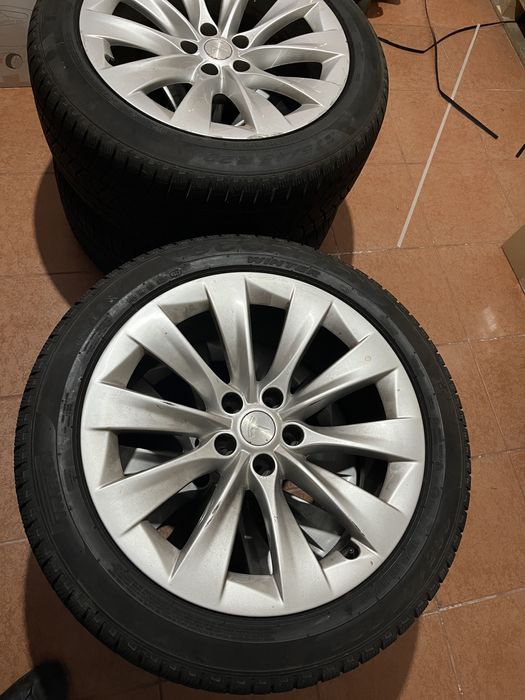 4 Jantes Tesla Model X Originais 20’’ com pneus de Neve