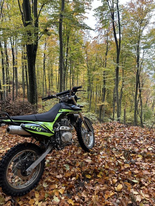Продам мотоцикл Sparta Kros 200