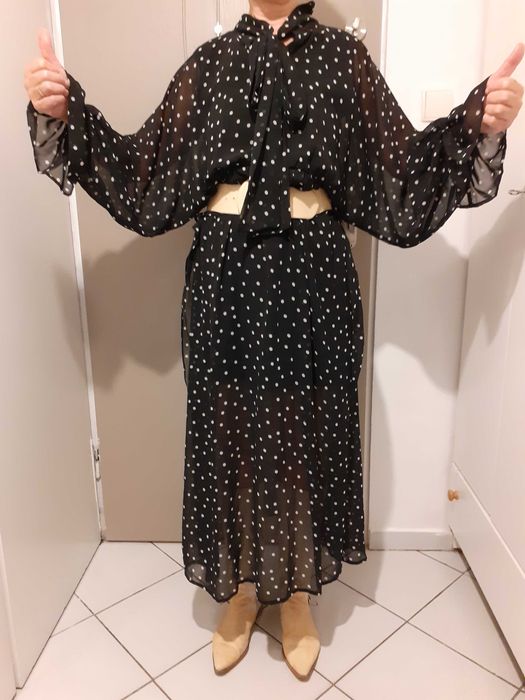 Sukienka w biało-czarne groszki