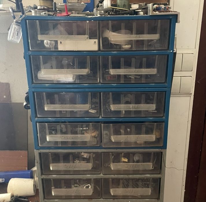 Caixas SUC, metalicas,  gavetas acrilico