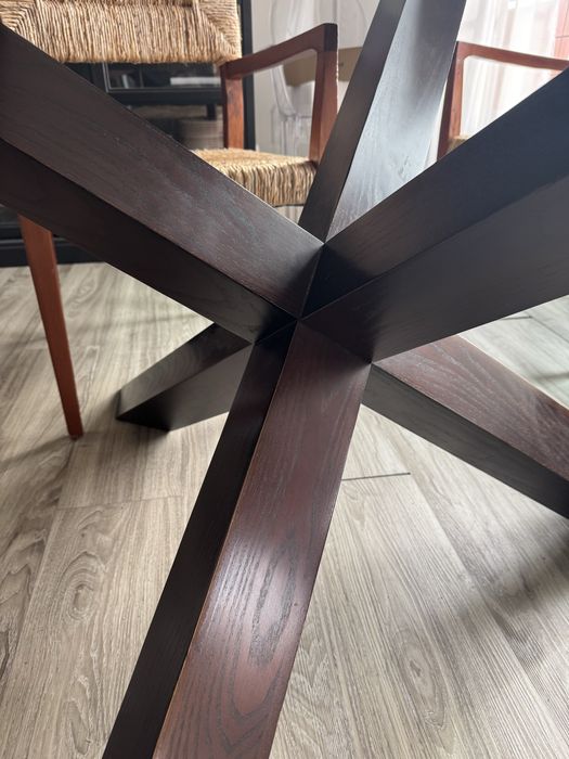 Mesa redonda em vidro 150 cm