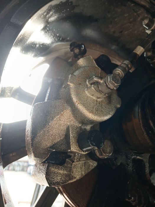 Pinça travão / maxila de travão frente direita MG MG ZS SUV
