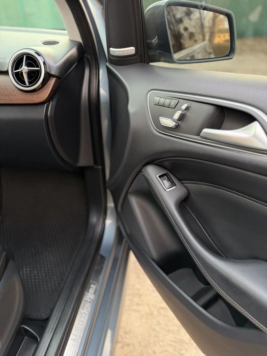 Продам Mercedes - Benz  Електромобіль