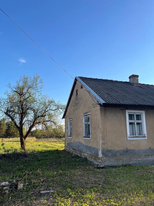 Продаж будинку в селі