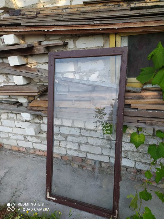 Рама оконная остекленная