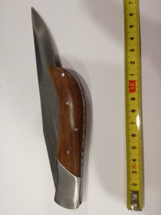 Canivete de Caça Pradel C.L.-Lâmina Longa Cabo Madeira e Metal