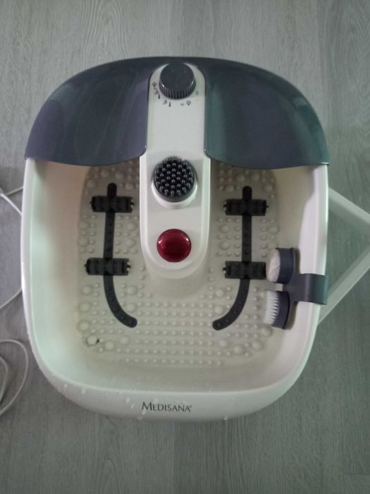Máquina pedicure e apoio de pés