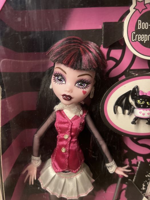 Монстер хай Дракулаура репро