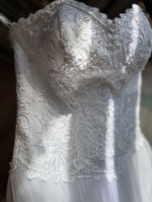 Elegancka suknia  slubna księżniczka r.40/L