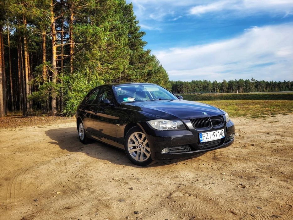 BMW Seria 3 BMW 320i E90 2005r stan dobry