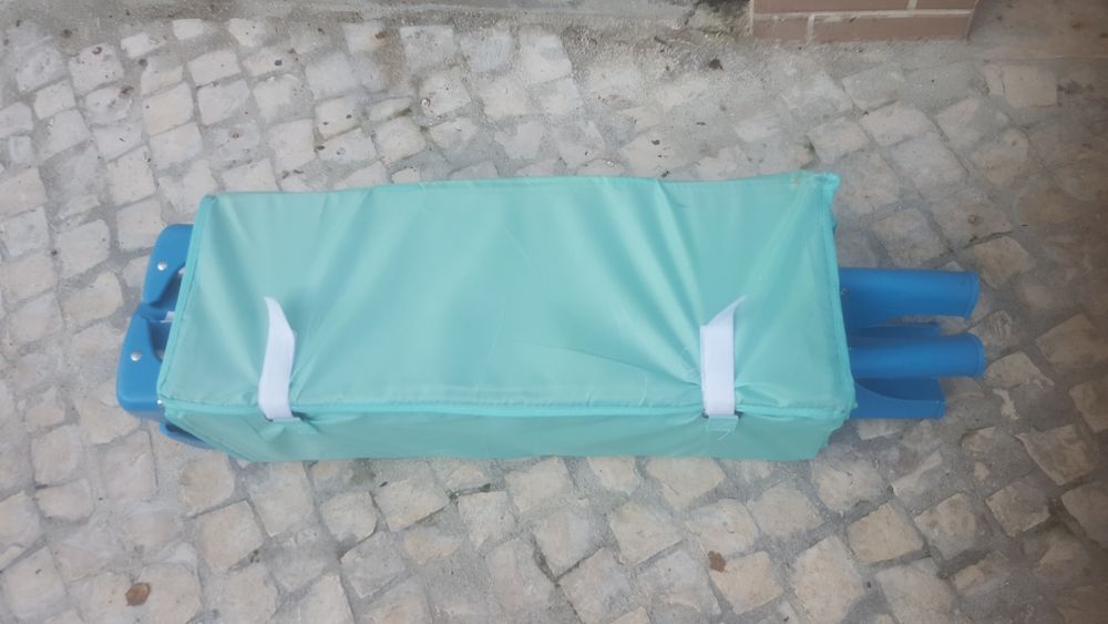 Cama  de viagem  flexível  para  crianças
