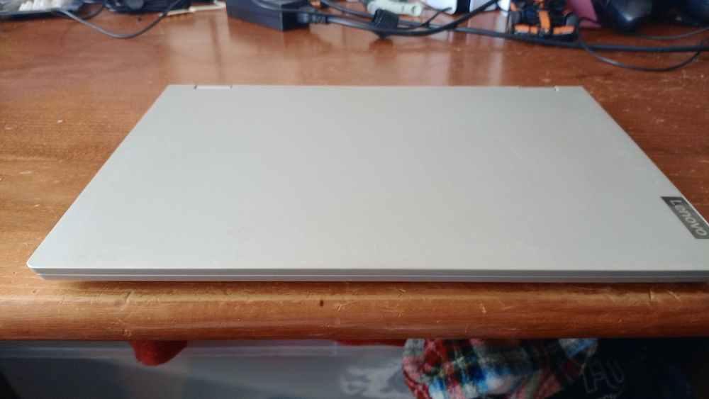Lenovo Ideapad C340  Intel Core i5