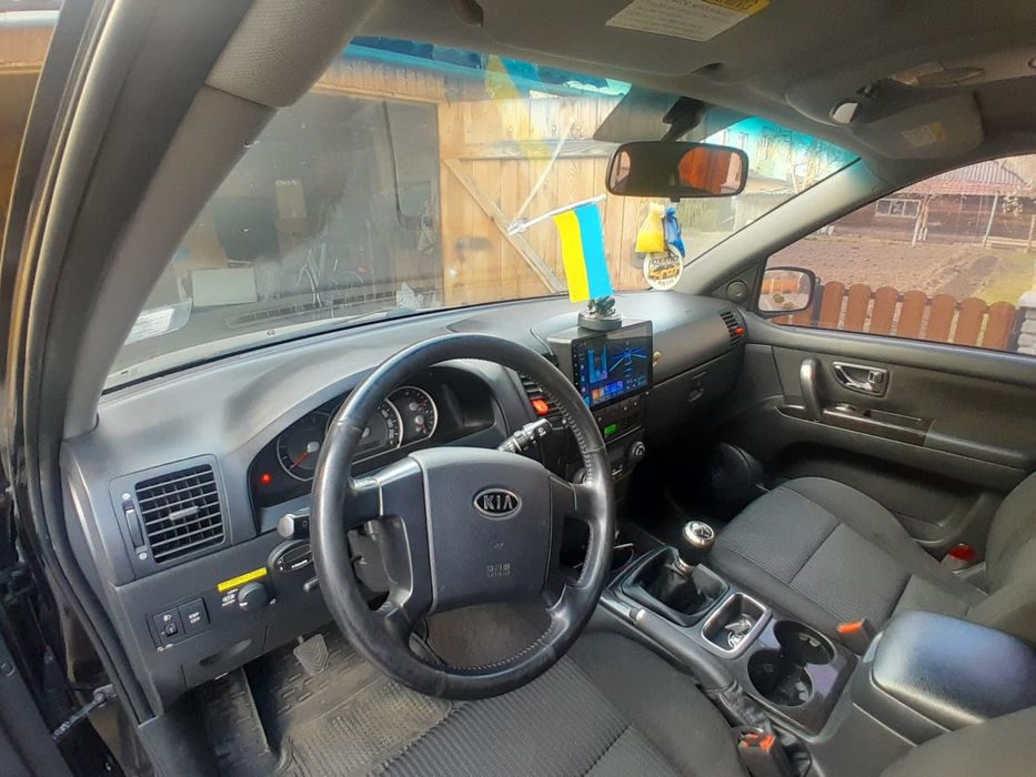 Автомобіліь KIA SORENTO