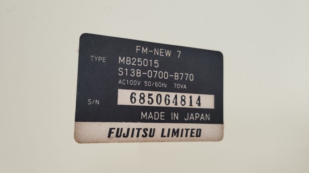 Fujitsu FM-New7 komputer