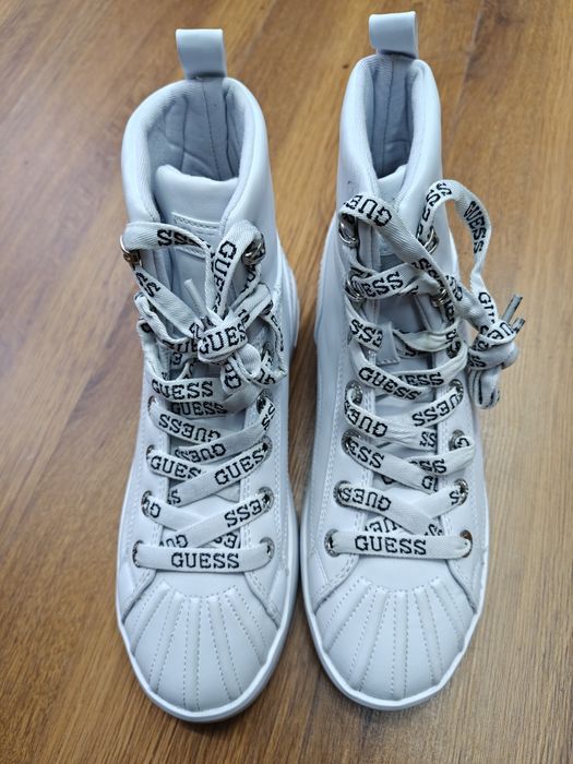 Wysokie trampki GUESS 38