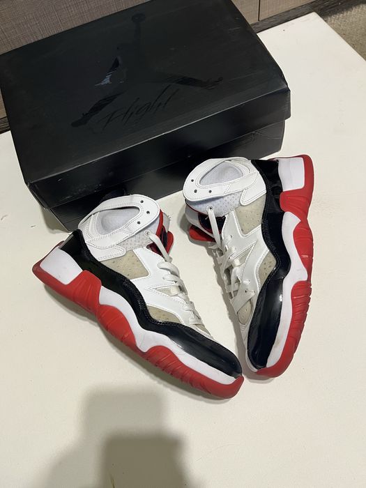 Кроссівки Nike Air Jordan 11 13 Jumpman Two Trey 39