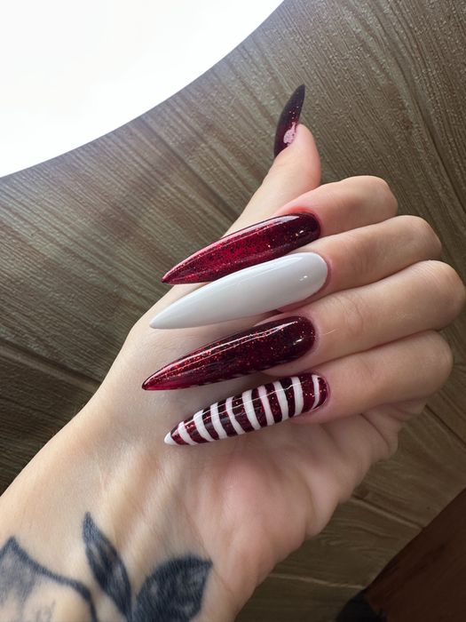 Наращивания , кореккция ногтей