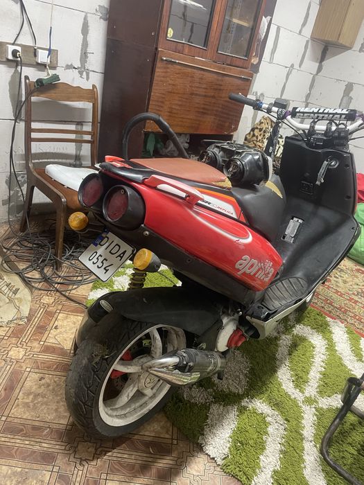 Обмін aprilia sr 50 (док)