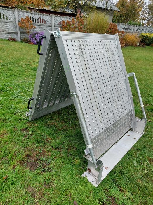 Rampa Załadowcza do busa Nr25   240x90X124