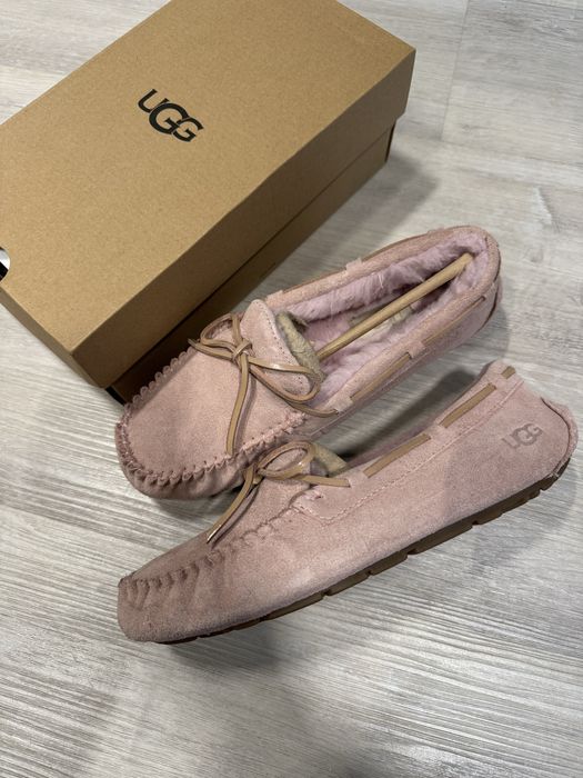 замшеві тапочки UGG Dakota