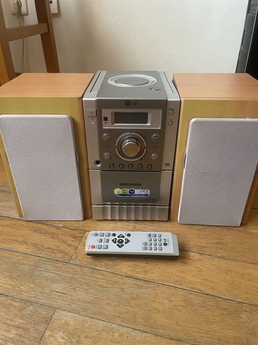 Aparelhagem Micro Hi-Fi LG LX-M150D com AUX + Rádio + Comando Original
