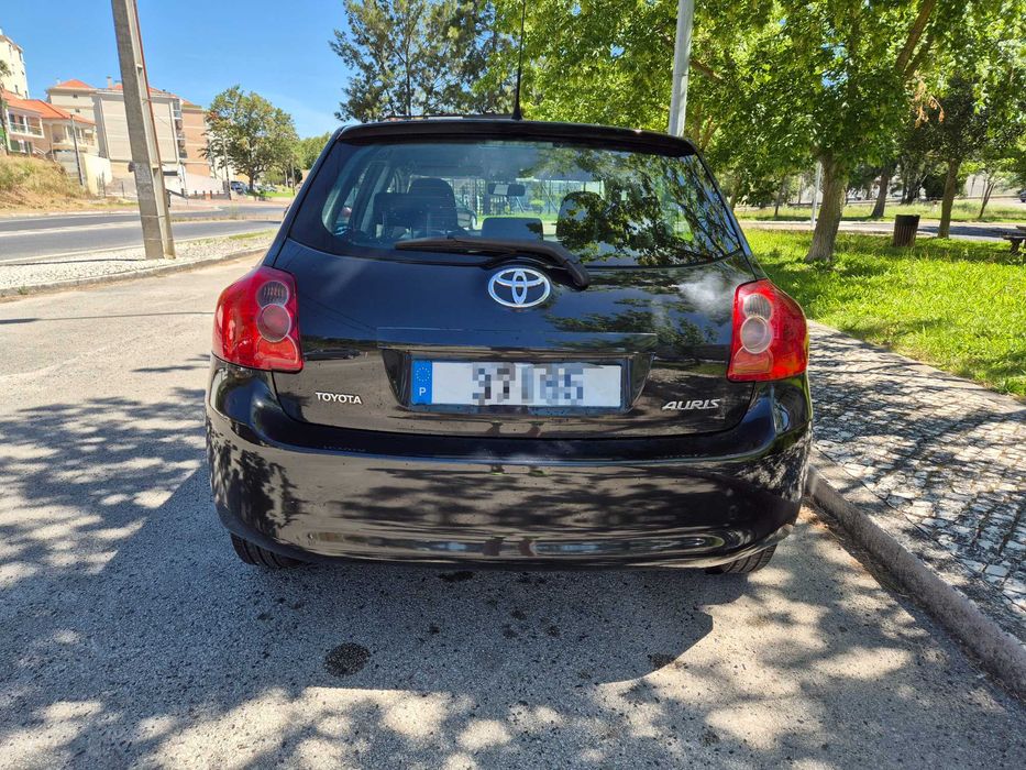 Toyota Auris — fotografia 4