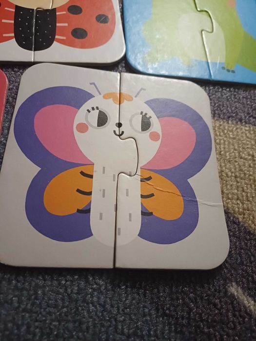 Zabawki dla dziecka, puzzle, klocki, telefon