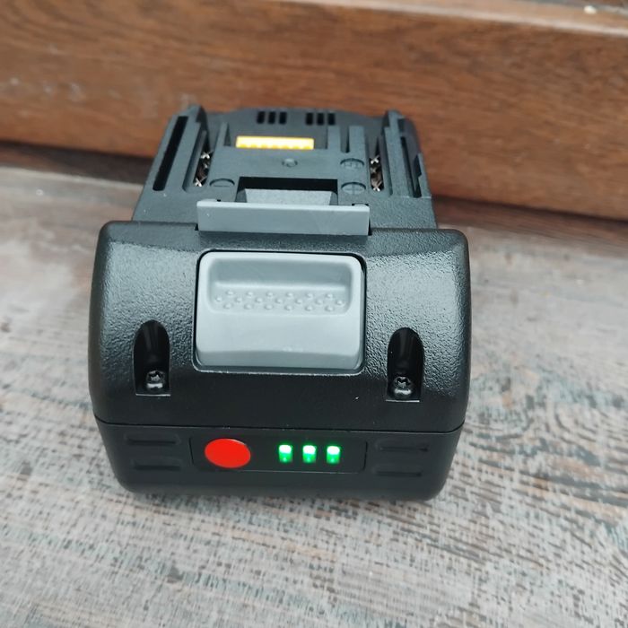 Акумуляторна батарея для макіти