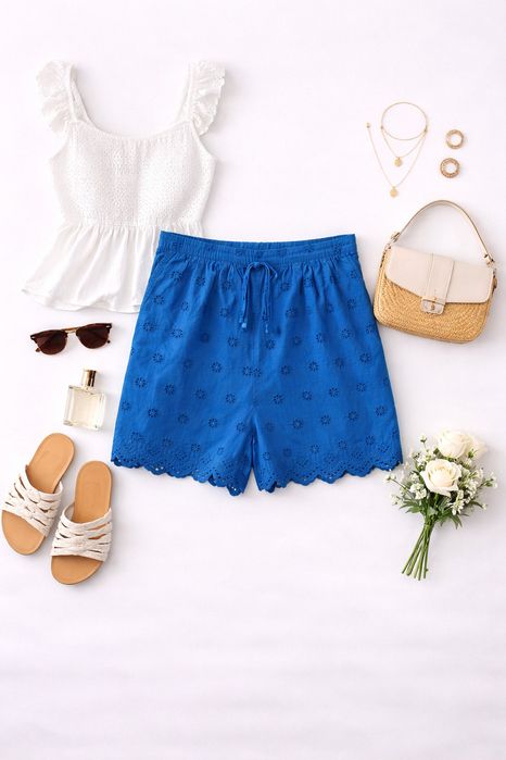 Niebieskie szorty z haftem i wiązaniem S 36