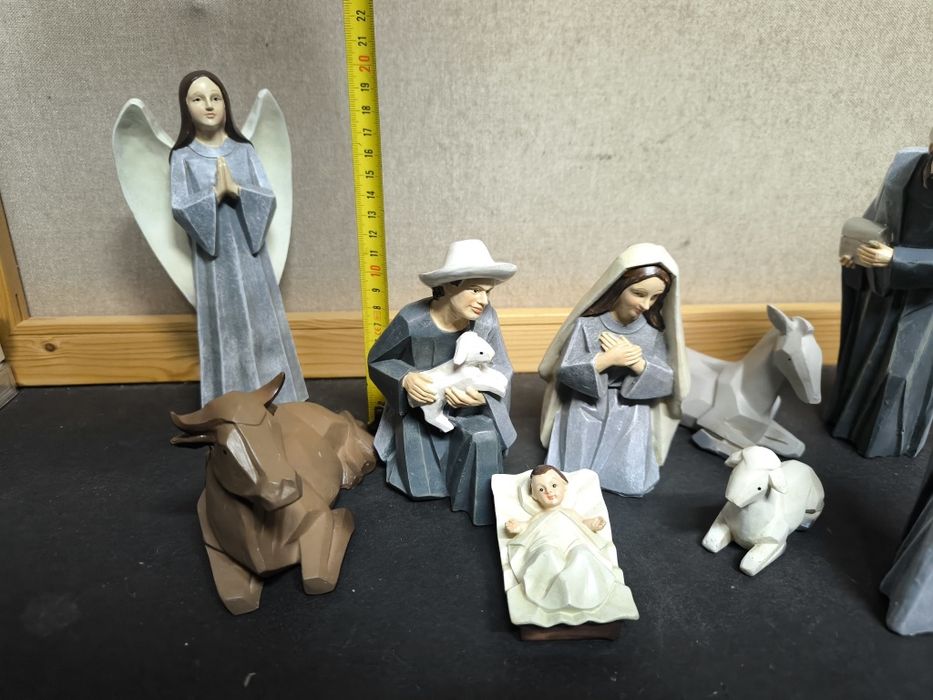 Presépio - Estilo Esculpido (Moderno/Rústico)
Vendo de figuras de pres