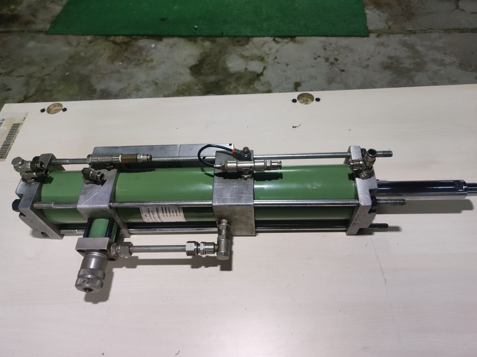 Actuador hidropneumático