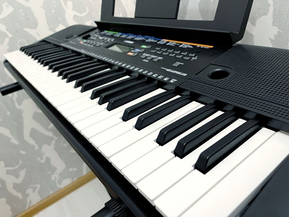 Синтезатор Yamaha E-253! Крута модель!клавіші.