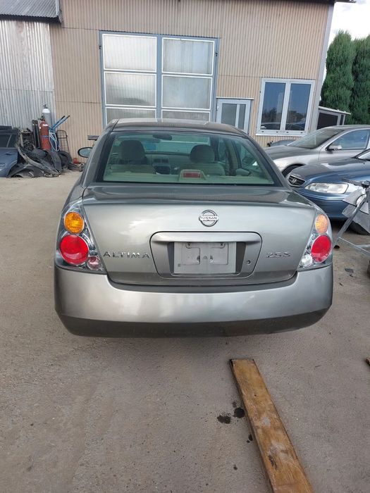 Nissan Altima na części  2,5B 2005r automatyczna skrzynia biegów